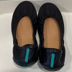 EUC Tieks Black Leather Foldable Ballet Flats